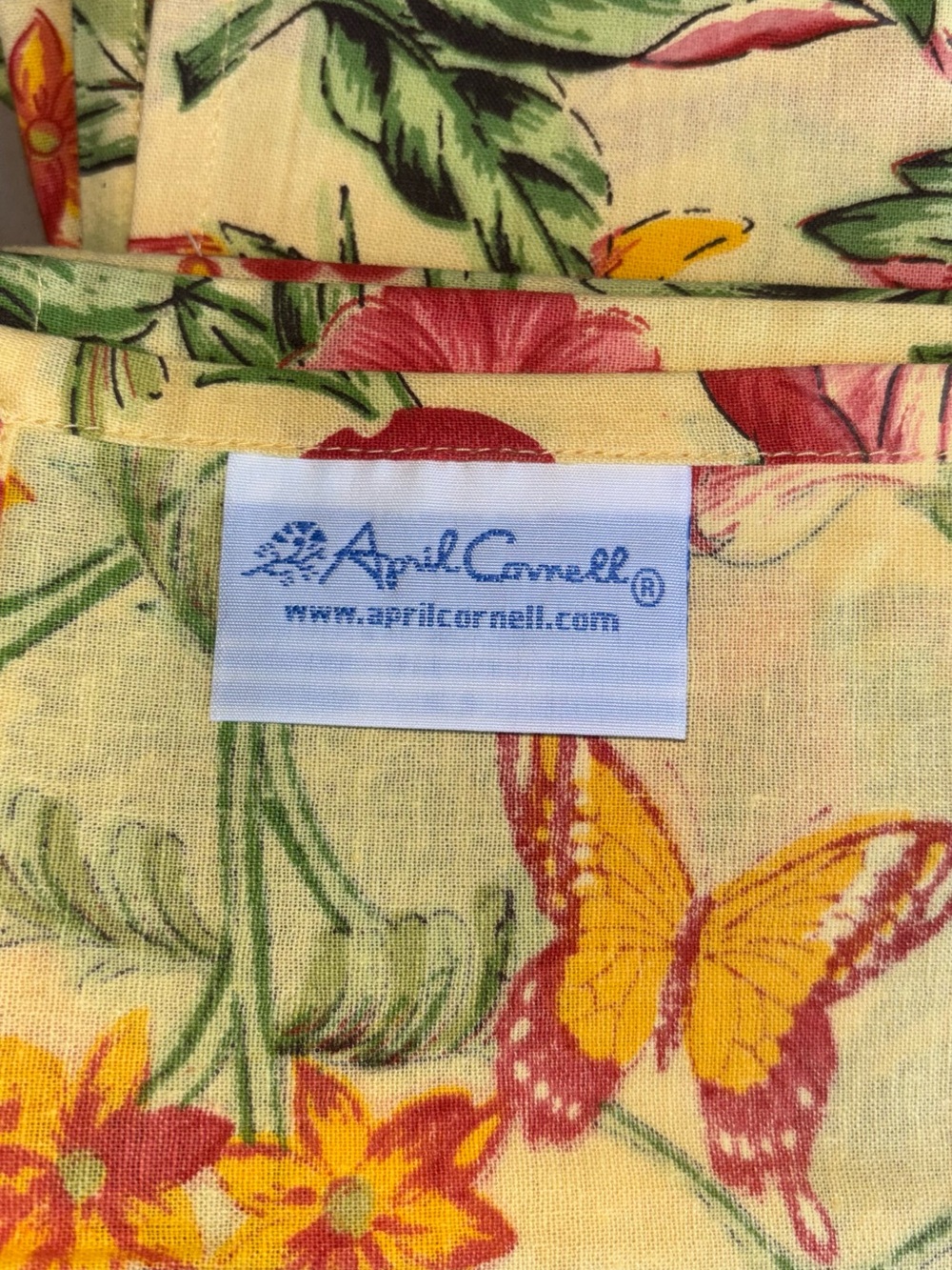 April Cornell Yellow Floral & Butterfly Home Accent napkins new